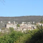 Maison Spacieuse Et Agreable Saint-Georges-de-Luzençon