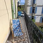 Semesterbostad Maison Spacieuse Et Agreable Saint-Georges-de-Luzençon
