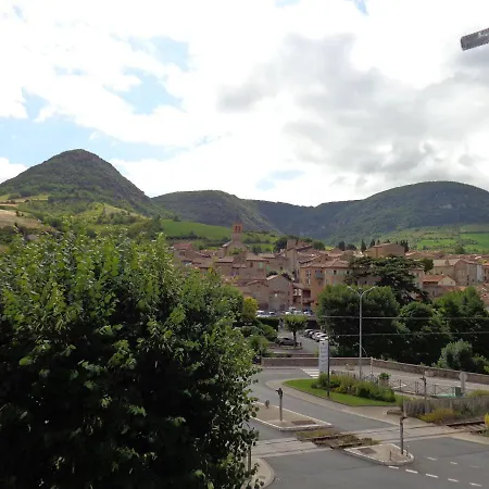 Hébergement de vacances Maison De Village Spacieuse Et *
