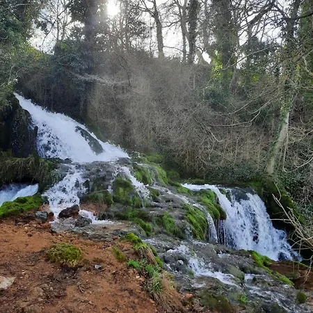 Dom wakacyjny Maison Spacieuse Et Agreable Saint-Georges-de-Luzençon