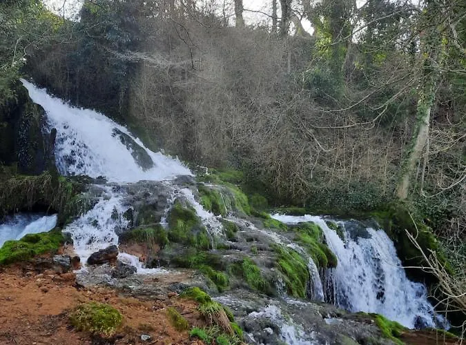 度假居 Maison Spacieuse Et Agreable Saint-Georges-de-Luzençon