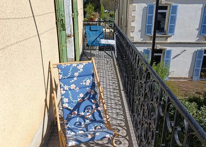 Σπίτι διακοπών Maison Spacieuse Et Agreable Saint-Georges-de-Luzençon