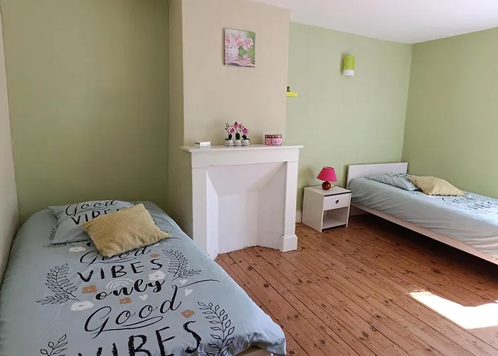 Maison Spacieuse Et Agreable * Saint-Georges-de-Luzençon