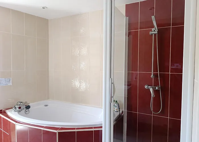 Maison Spacieuse Et Agreable * Saint-Georges-de-Luzençon